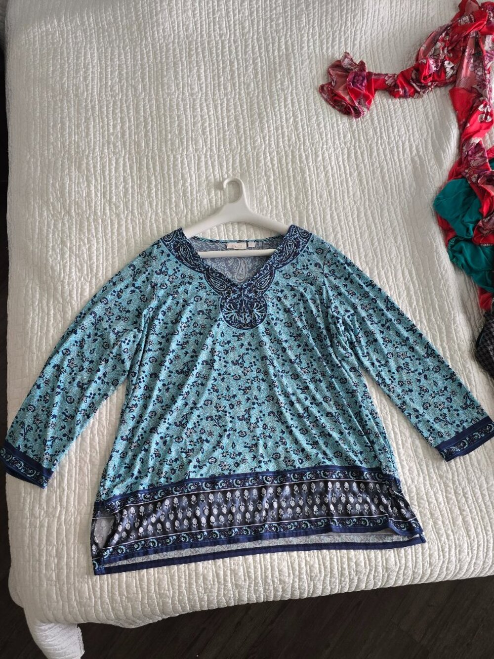 Belle by Kim Gravel Floral Boho Print Knit Top, Turquoise/Navy, Size 2X EUC - Picture 4 of 5